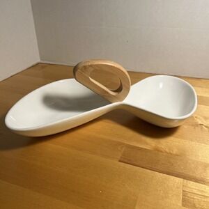 BRANDANI ITALY LARGE WHITE CERAMIC DIVIDED DISH BAMBOO WOOD HANDLE -EUC